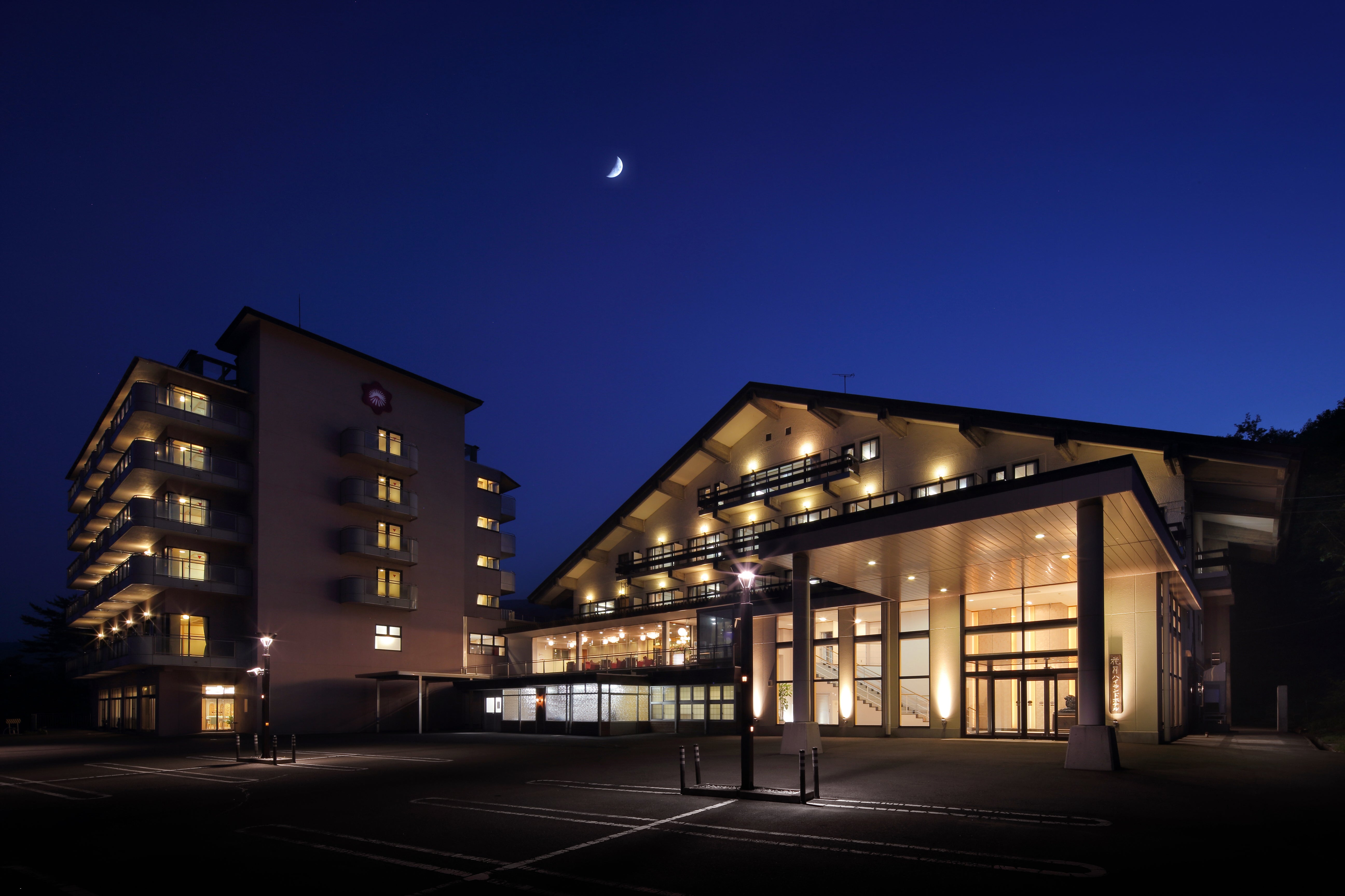 【旅館業・人事評価制度導入事例】100%源泉かけ流しの老舗温泉旅館「星野商事株式会社（花月ハイランドホテル）様」が挑んだ、時給制から月給制への構造転換と、管理職を巻き込んだ納得感の高い人事評価制度運用のイメージ